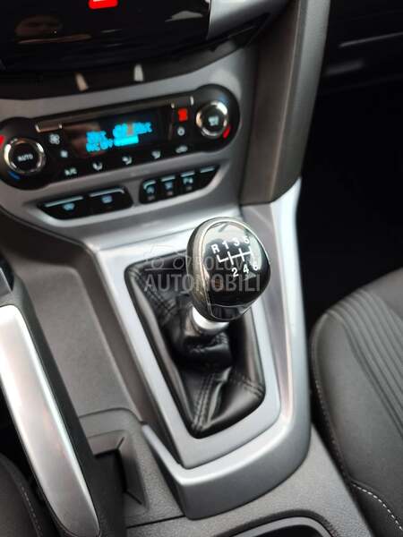 Ford Focus 1.0 TITANIUM CH