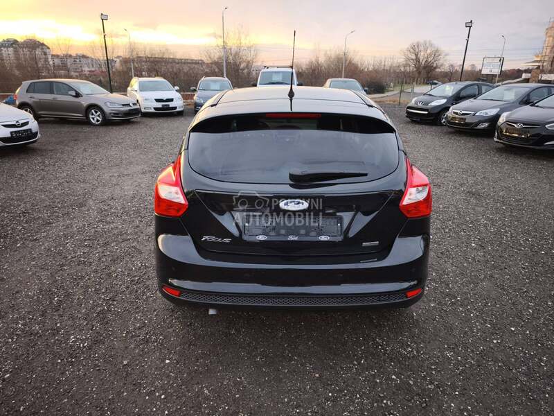 Ford Focus 1.0 TITANIUM CH