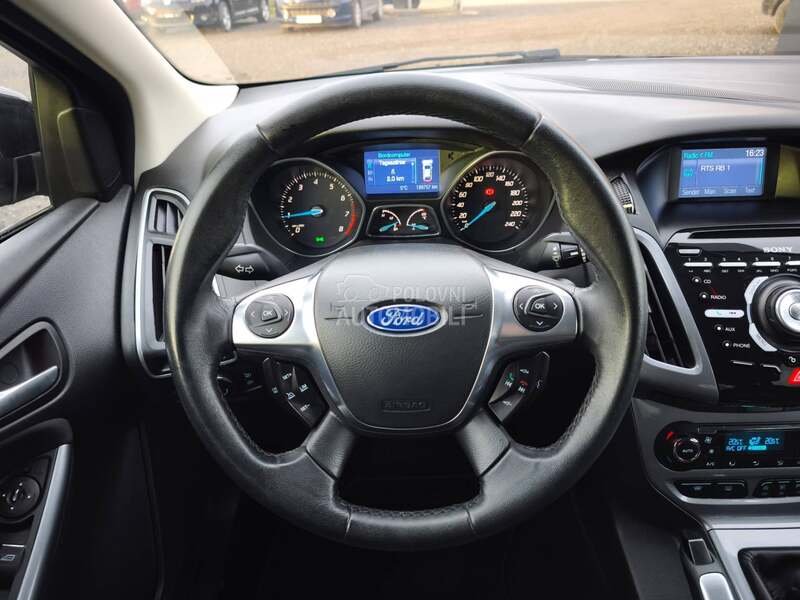 Ford Focus 1.0 TITANIUM CH