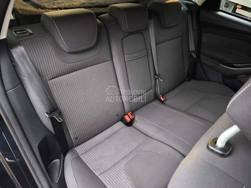 Ford Focus 1.0 TITANIUM CH