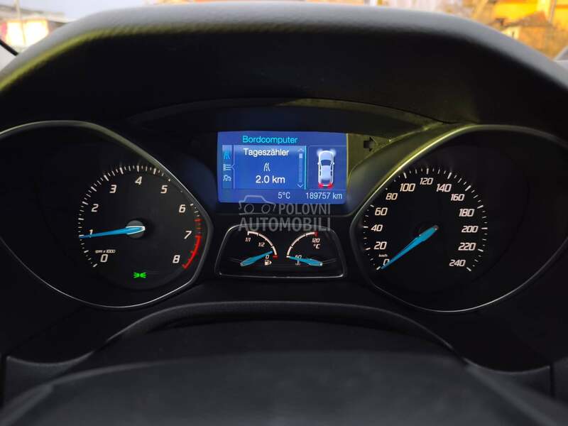 Ford Focus 1.0 TITANIUM CH