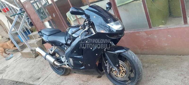 Kawasaki ZX6R A2
