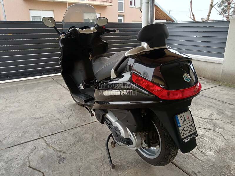 Piaggio XEVO