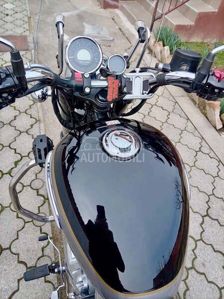 Royal Enfield meteor 350 Aurora Black