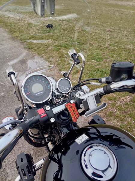 Royal Enfield meteor 350 Aurora Black