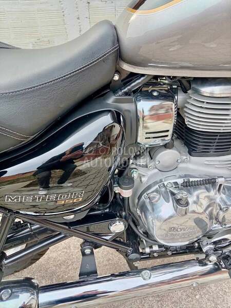 Royal Enfield meteor 350 Aurora Black