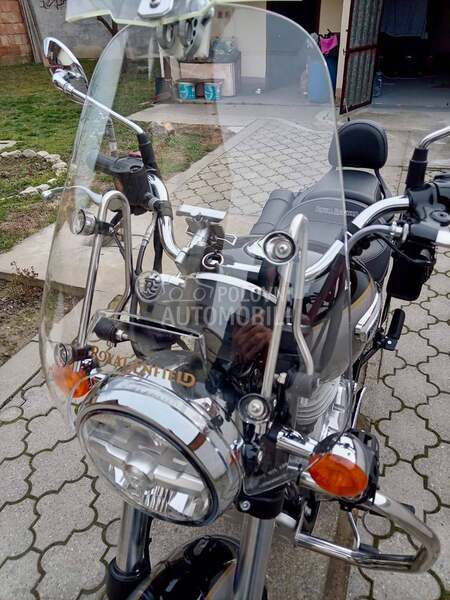 Royal Enfield meteor 350 Aurora Black