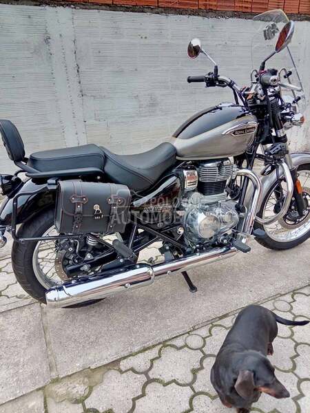 Royal Enfield meteor 350 Aurora Black