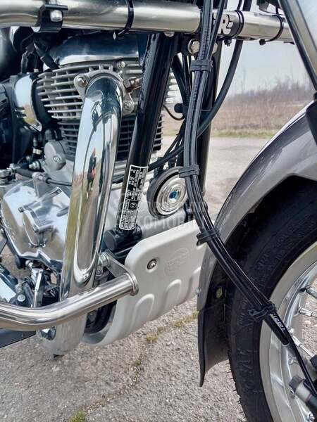 Royal Enfield meteor 350 Aurora Black