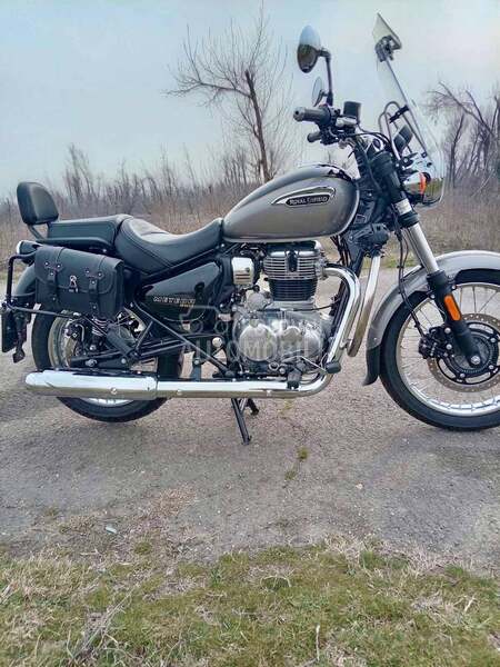 Royal Enfield meteor 350 Aurora Black