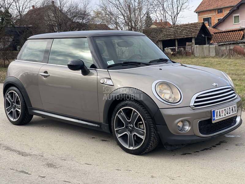 MINI Cooper 