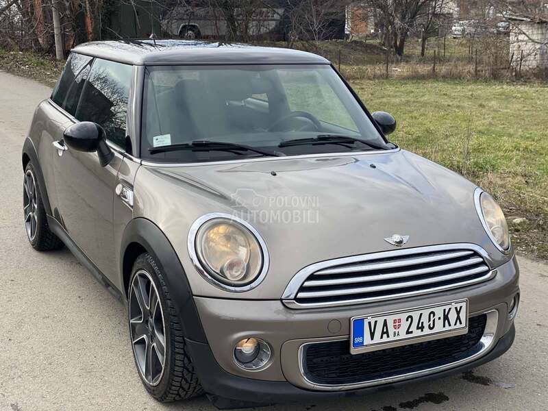 MINI Cooper 