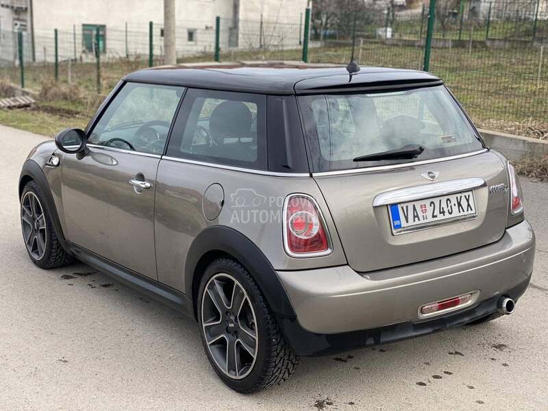 MINI Cooper 