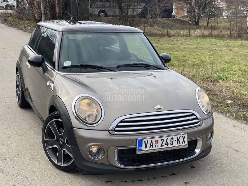 MINI Cooper 