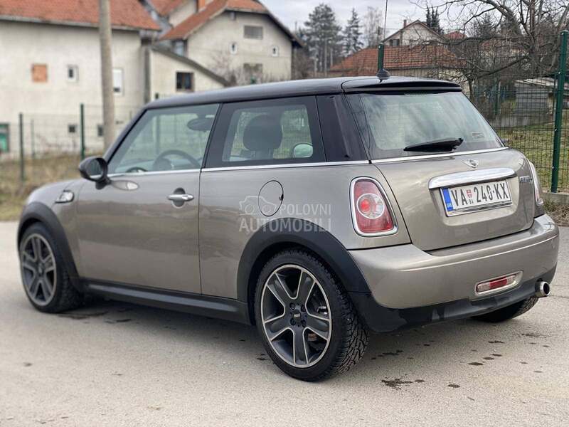 MINI Cooper 