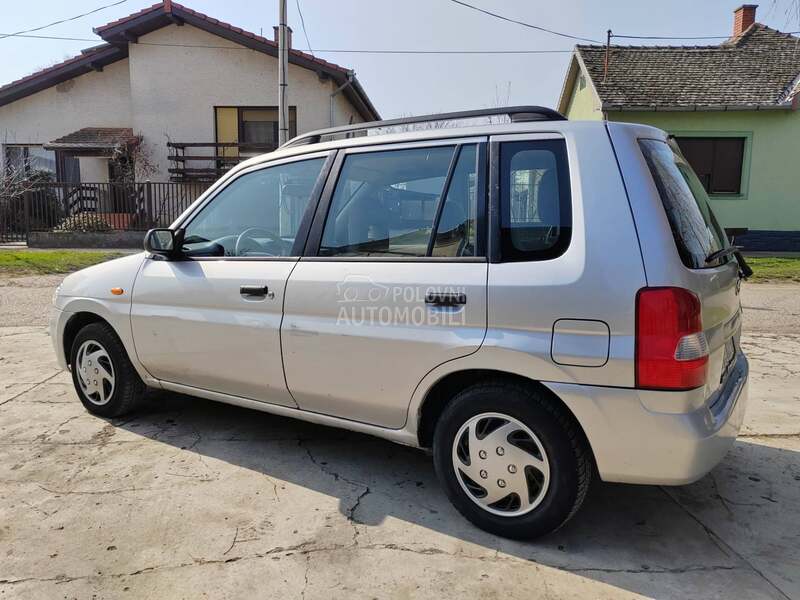 Mazda Demio 