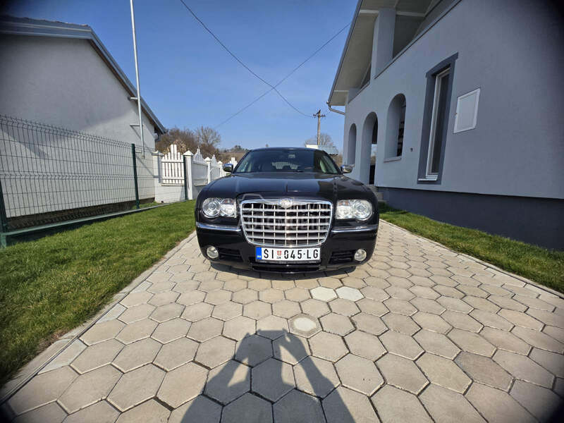 Chrysler 300C 