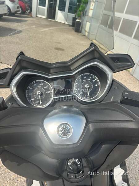 Yamaha XMAX 300 tech MAX