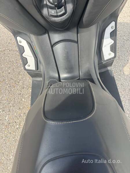 Yamaha XMAX 300 tech MAX