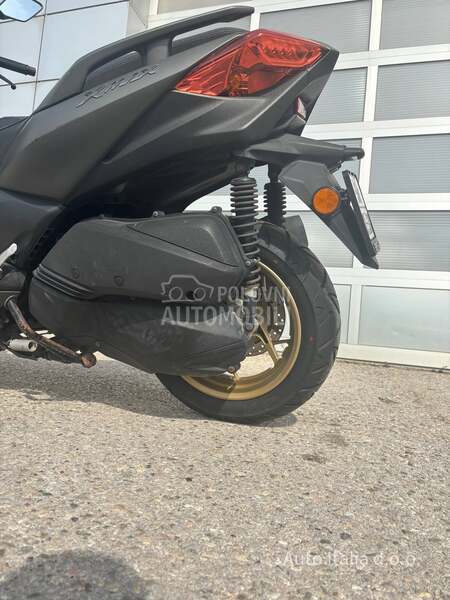 Yamaha XMAX 300 tech MAX