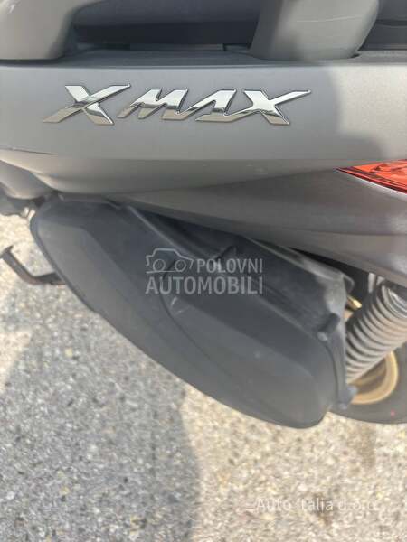 Yamaha XMAX 300 tech MAX