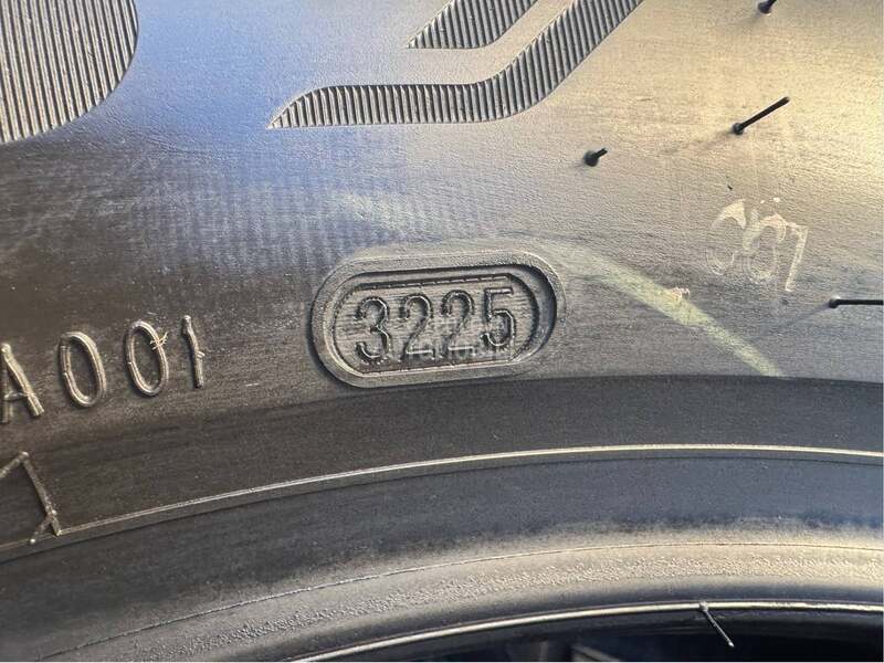 Bridgestone 305/40 R20 Letnja