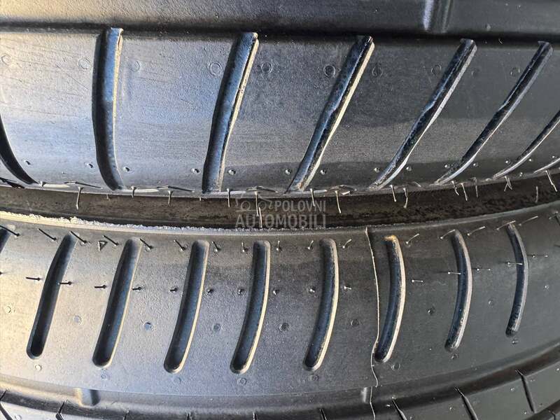 Bridgestone 305/40 R20 Letnja