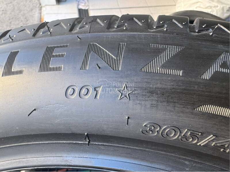 Bridgestone 305/40 R20 Letnja