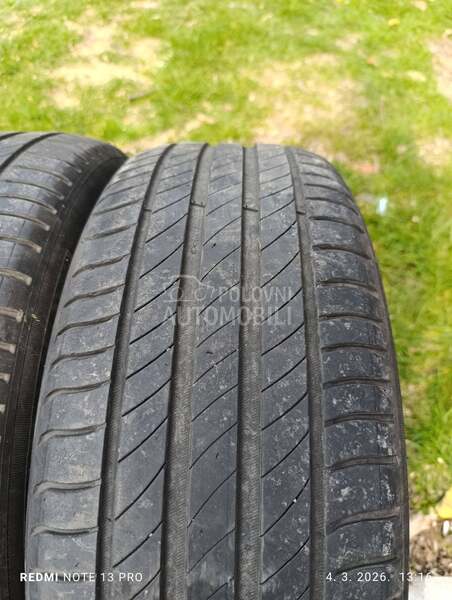 Michelin 215/55 R17 Letnja