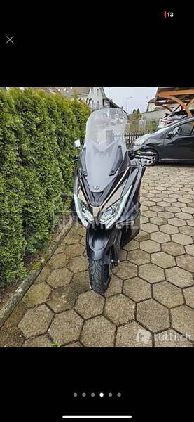Kymco AK550