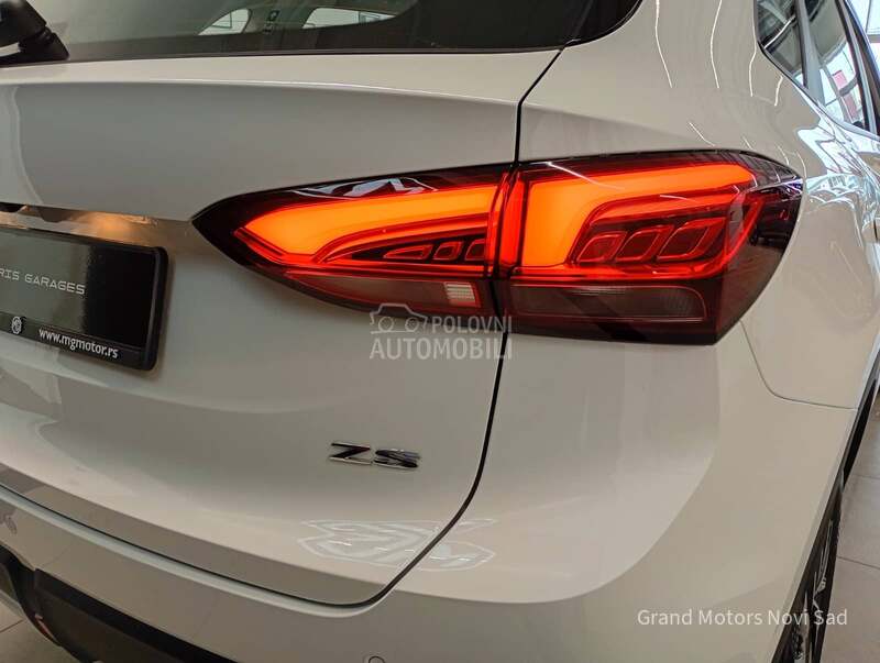 MG ZS 