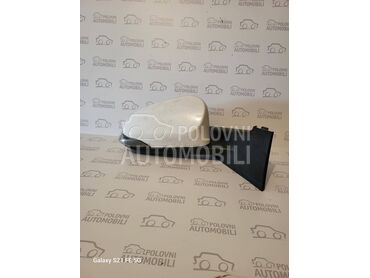 retrovizor za Toyota Yaris od 2013. do 2017. god.