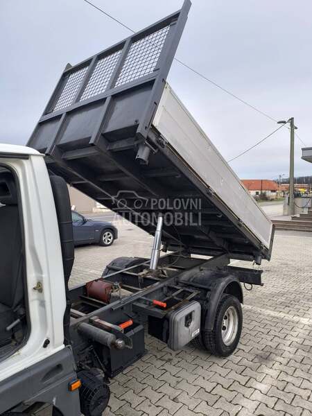 Nissan Cabstar