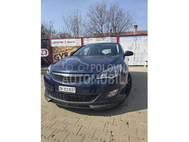 Opel Astra J 1.6T