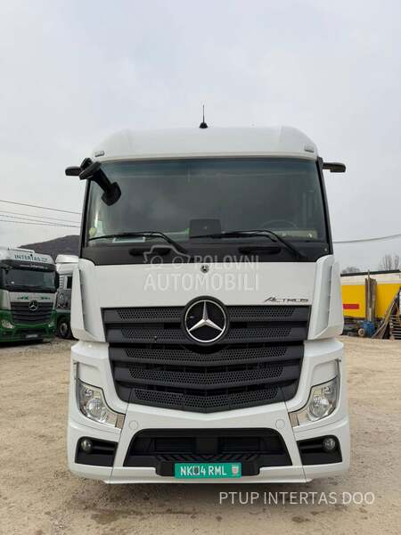 Mercedes Benz MP5 1845 Stream space