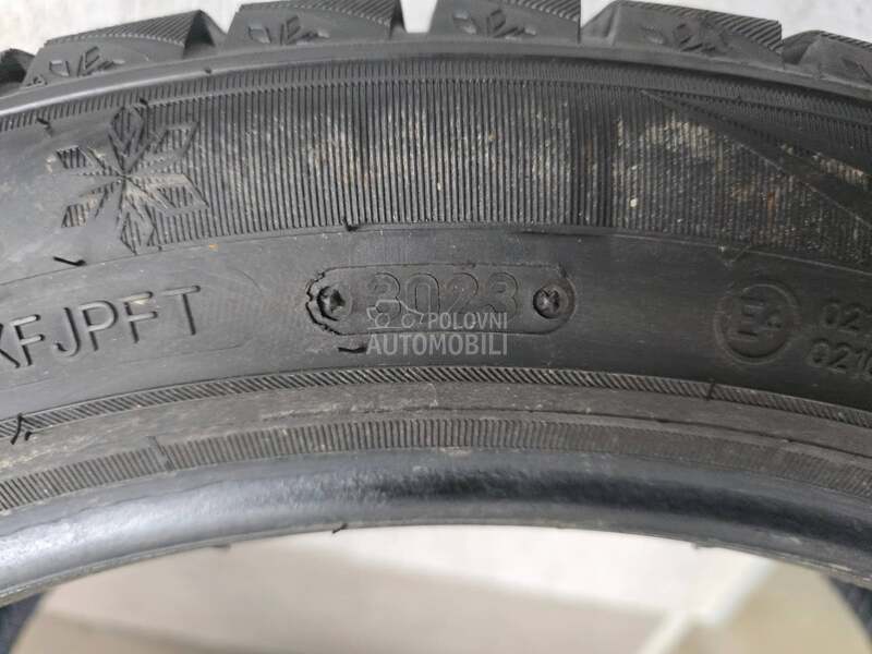 Triangle 245/45 R19 Zimska