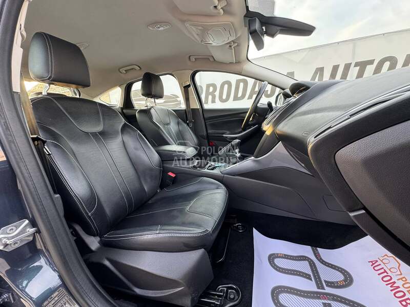 Ford Focus TITANIUM