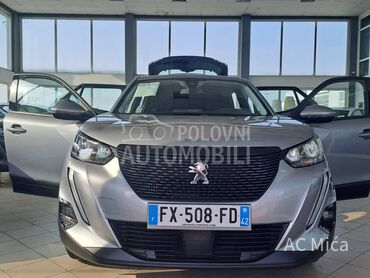 Peugeot 2008 1.2 PURE NAV USB LED