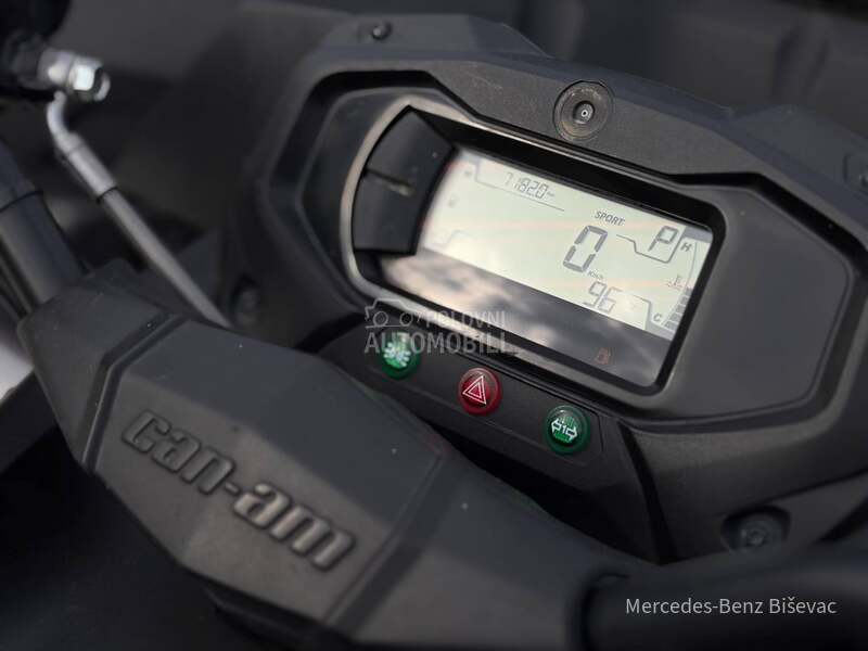 Can-Am outlander 1000 xt 6x6