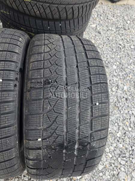 Pirelli 275/40 R19 Zimska