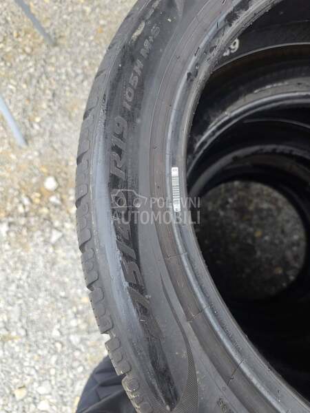 Pirelli 275/40 R19 Zimska