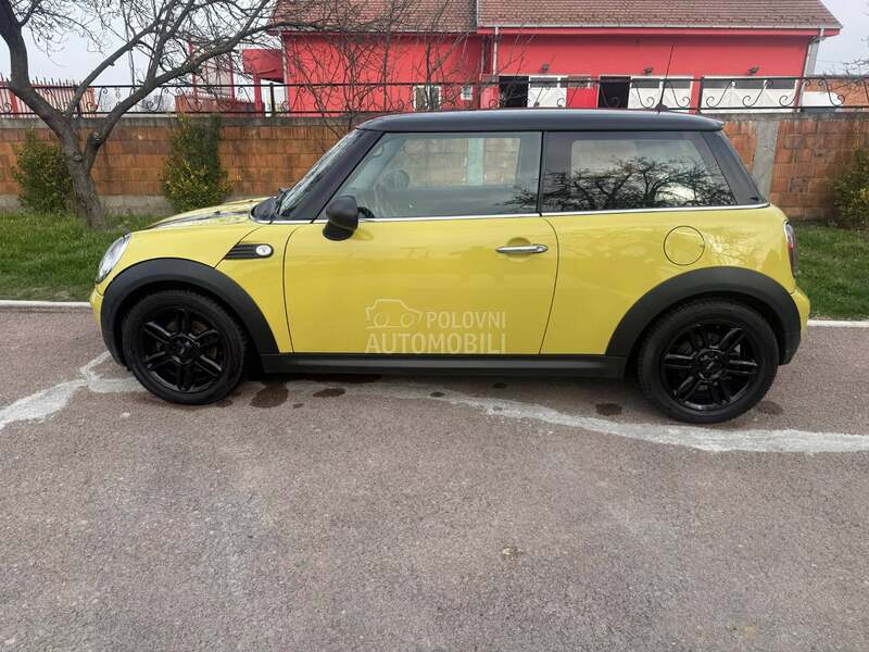 MINI One AUTO. M. A. T. I. C.