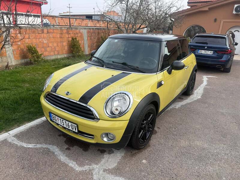 MINI One AUTO. M. A. T. I. C.