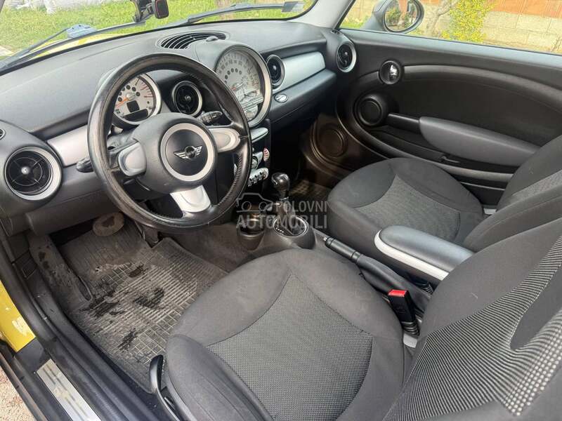 MINI One AUTO. M. A. T. I. C.