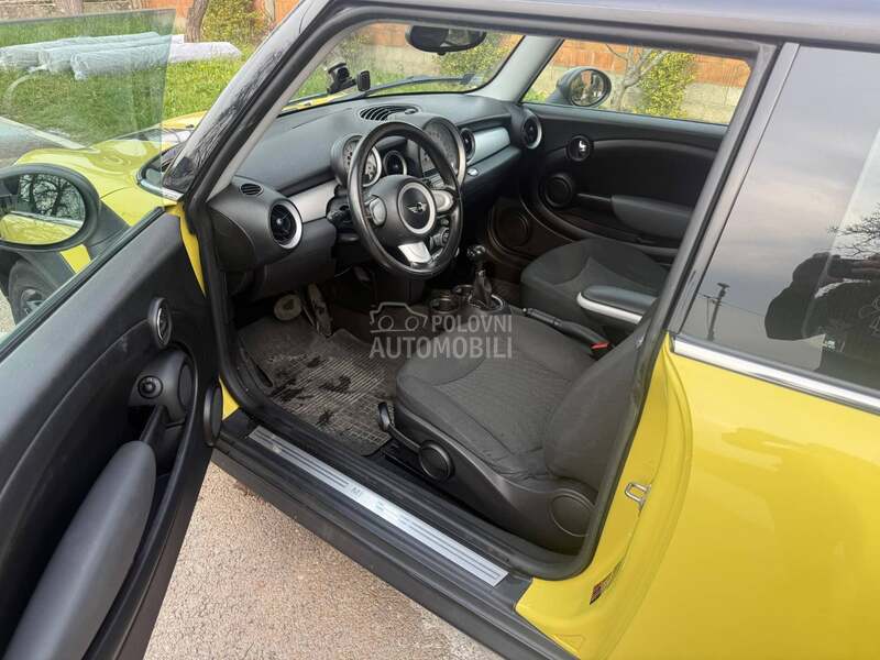 MINI One AUTO. M. A. T. I. C.