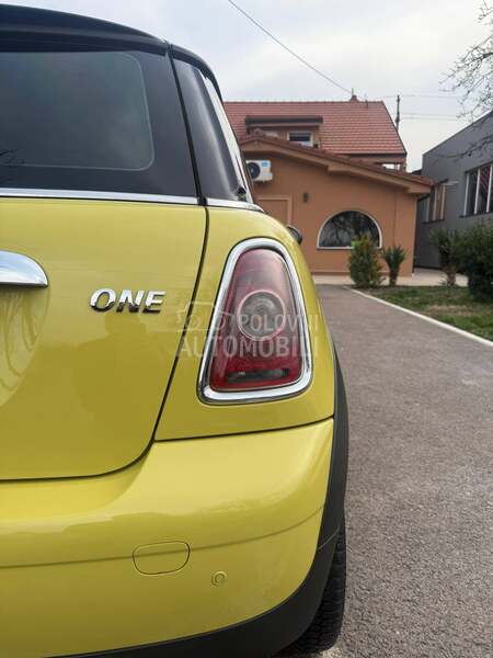MINI One AUTO. M. A. T. I. C.