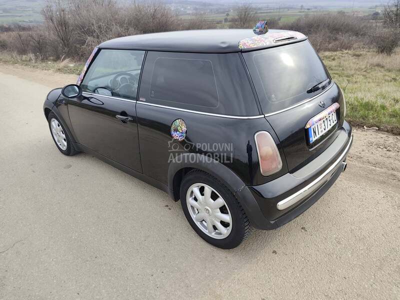 MINI Cooper 1.6