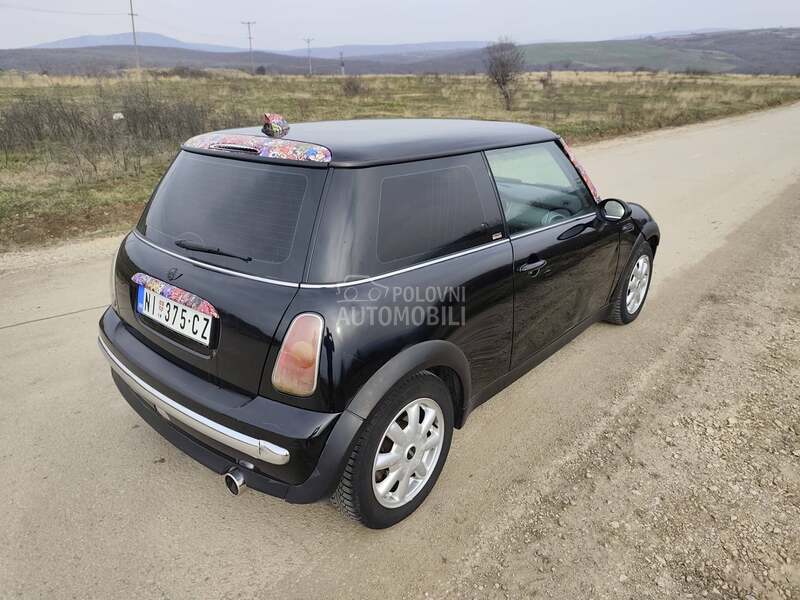 MINI Cooper 1.6