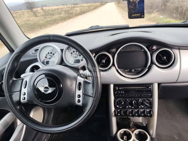 MINI Cooper 1.6