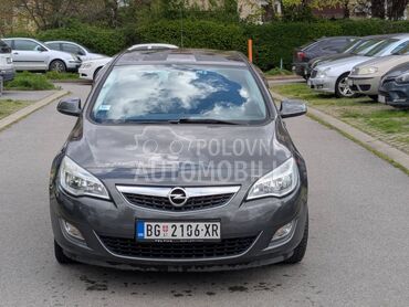 Opel Astra J 